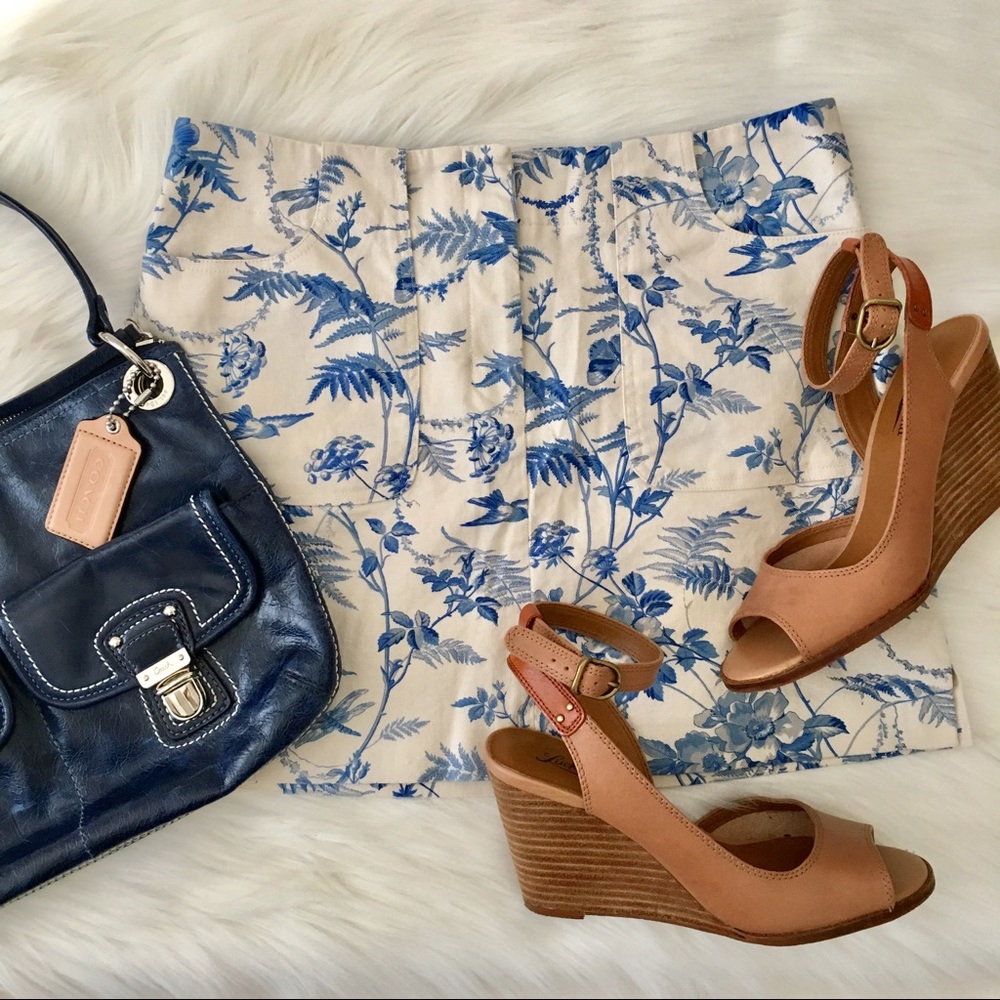 Express Vintage Print Mini Skirt - Picture 2 of 6