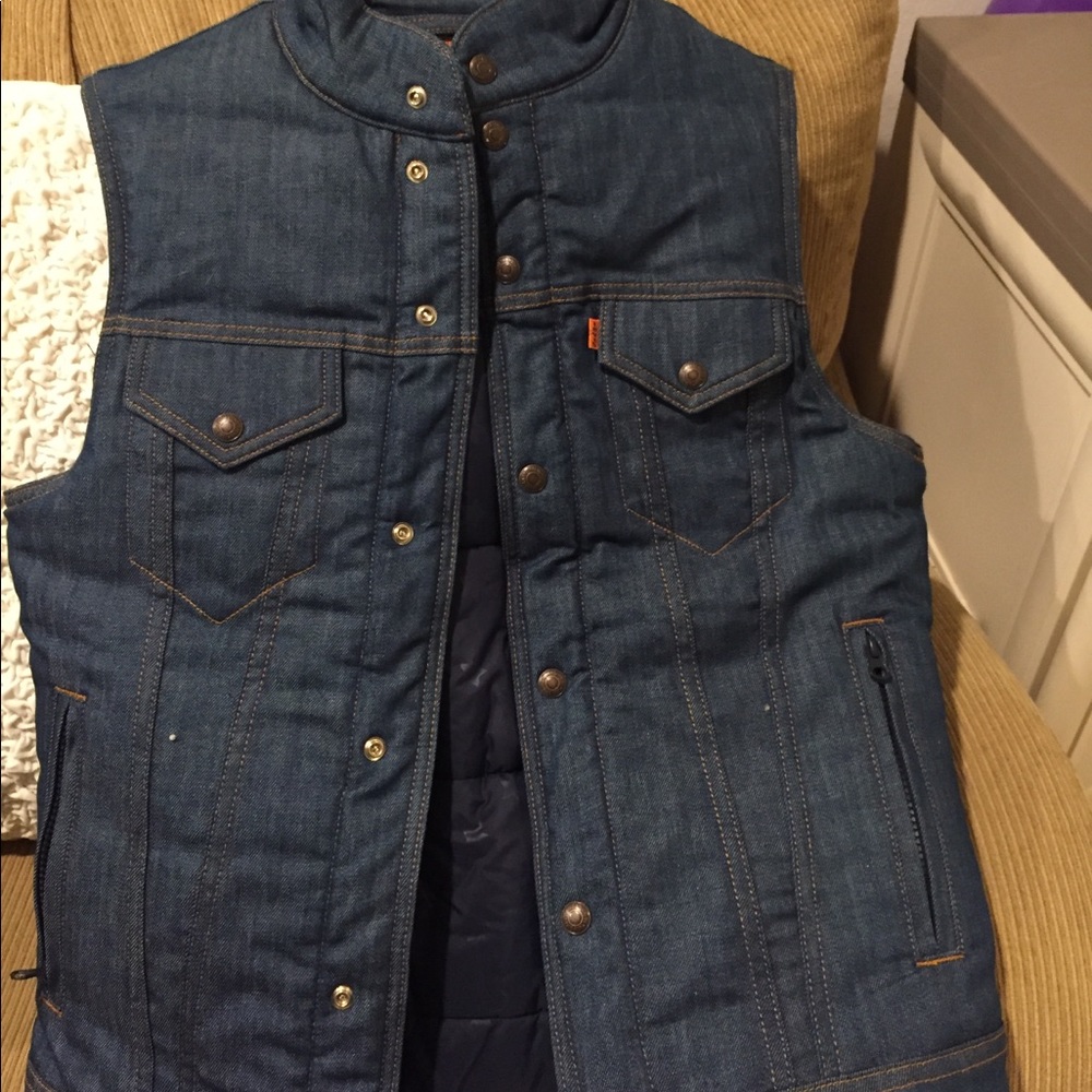 Men’s Levis Puffer Denim Vest