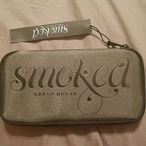 Urban Decay Smoked Eyeshadow Palette