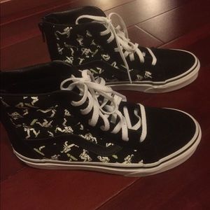 Brand new Vans high top sneakers kids.