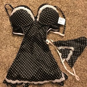Size medium. NWT Frederick’s of Hollywood lingerie