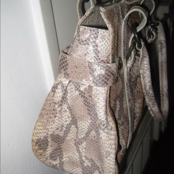 FORTH & TOWNE LIZARD SNAKE PRINT HANDBAG. - Picture 7 of 8