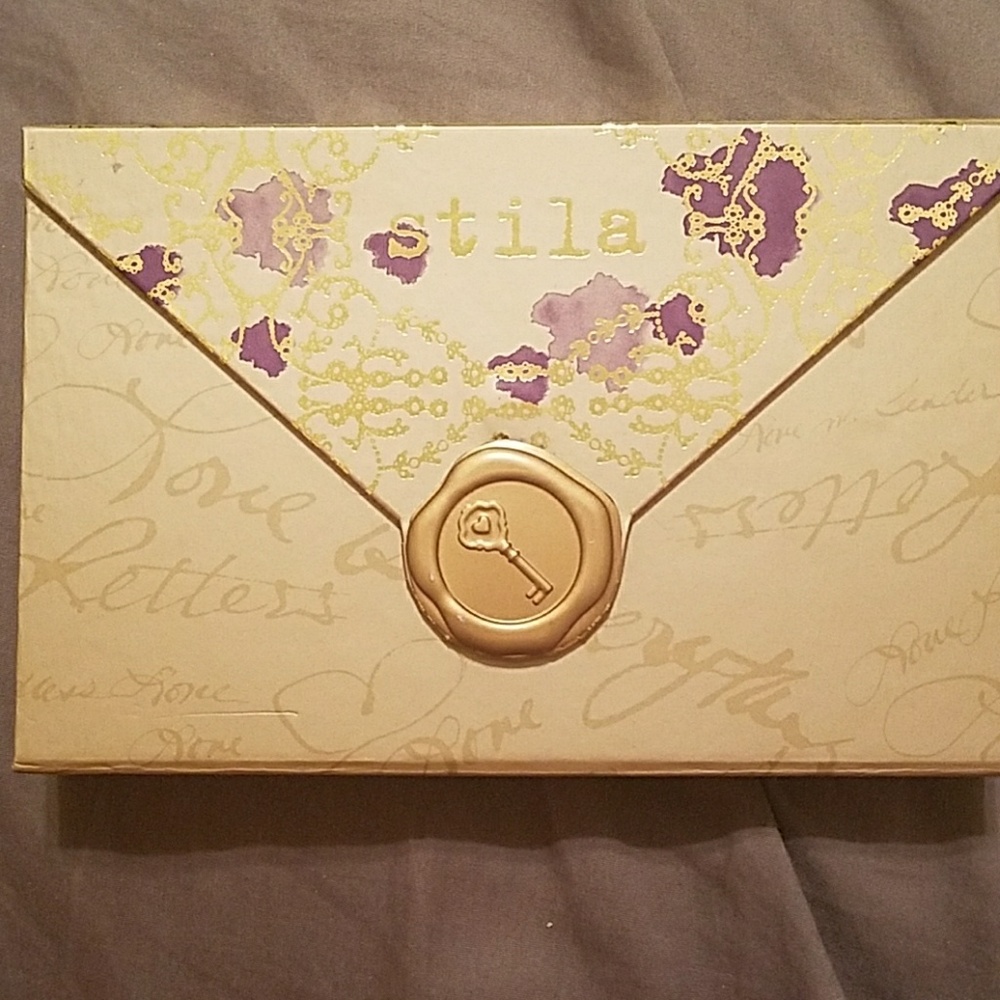 Stila Trust in Love Makeup Set