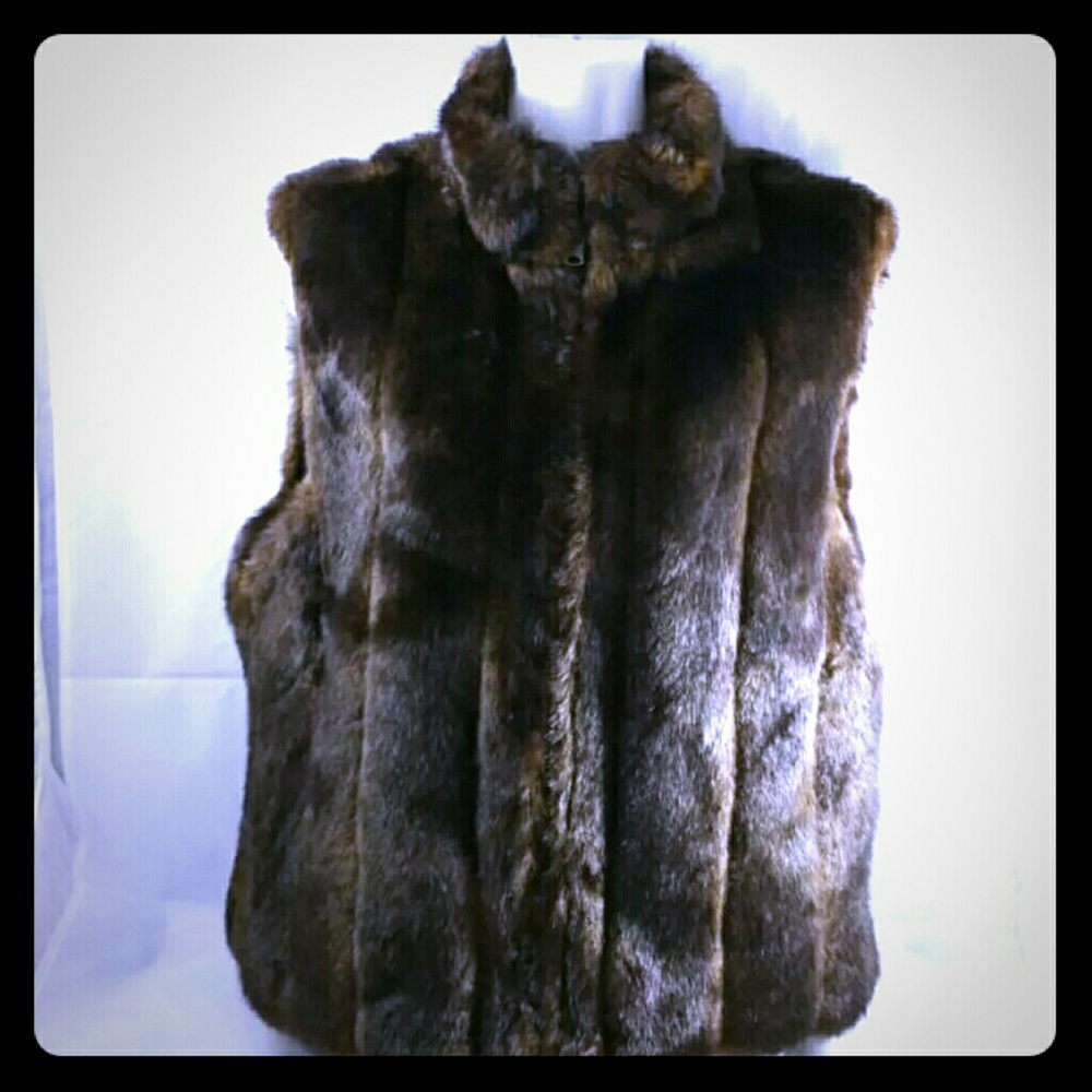Fuda Women's Faux Fur Reversible Vest