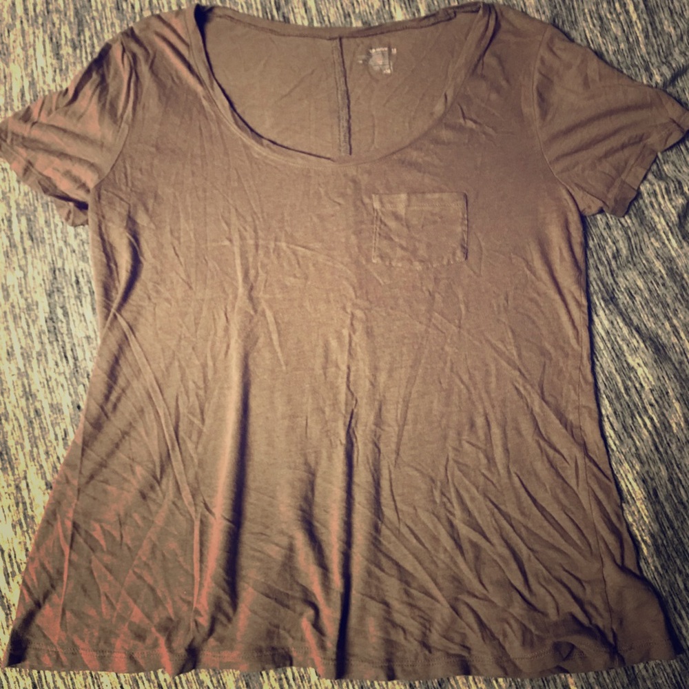Tan tee