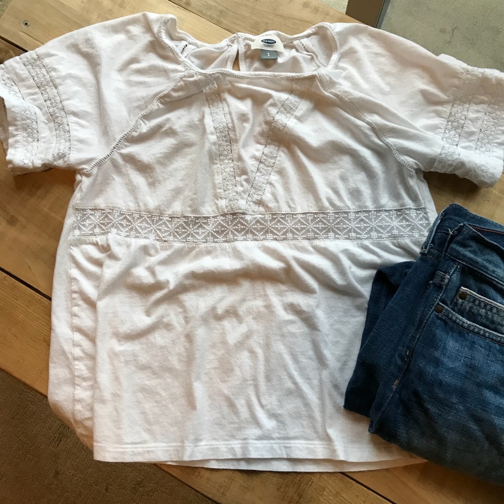 White Old Navy lace shirt women’s small, NWOT