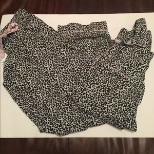 Victoria's secret two piece pajama set small long Victoria's secret two piece pajama set small long