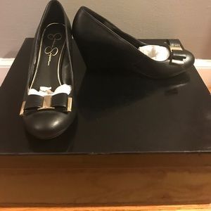 Jessica Simpson Black Leather Bow Wedges