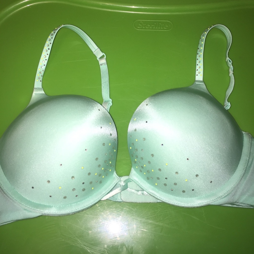 Victoria Secret bombshell bra