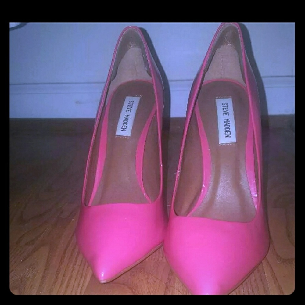 Pink size 9 Steve Madden pumps
