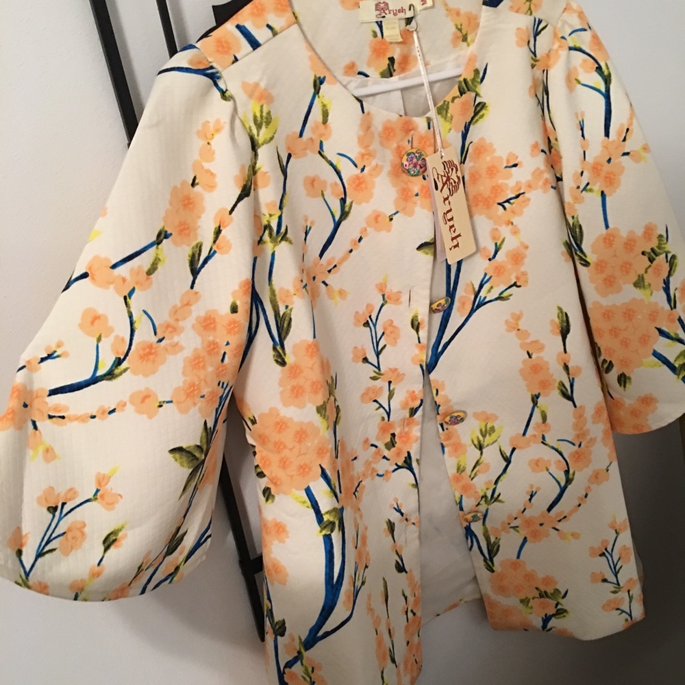 Brand new Argeh rare button up