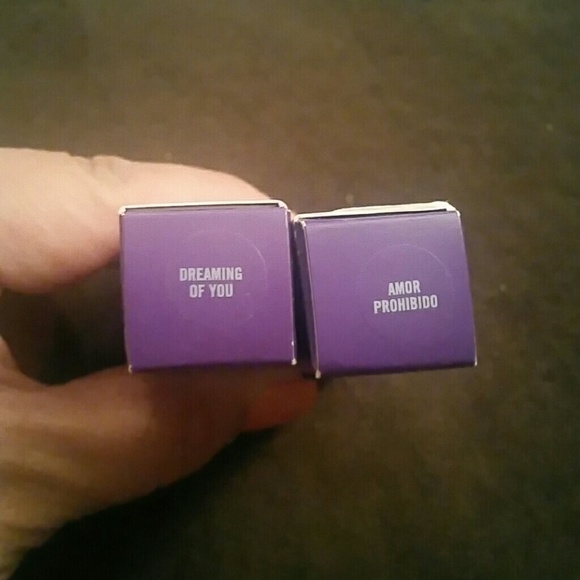 Mac Selena lipstick amor prohibito - Picture 5 of 5