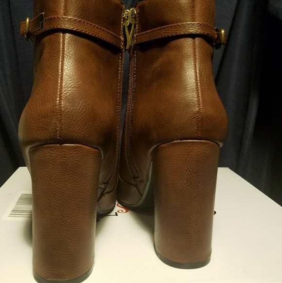 NIB👢2Lips Ankle booties 7.5 - Picture 3 of 6
