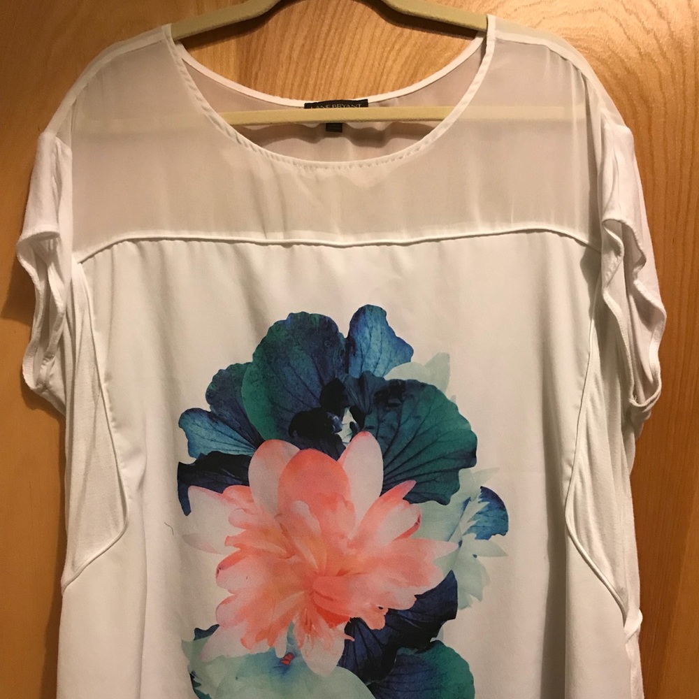 Lane Bryant white floral sheer shoulder top 18/20