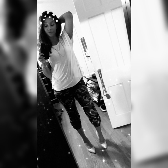 Meet Your Posher - Picture 3 of 8