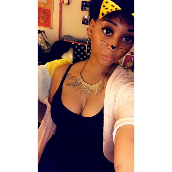 Meet Your Posher - Picture 4 of 8