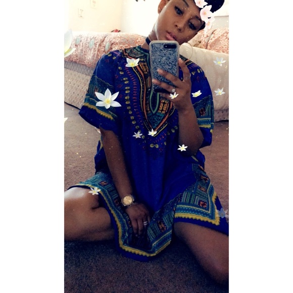 Meet Your Posher - Picture 5 of 8