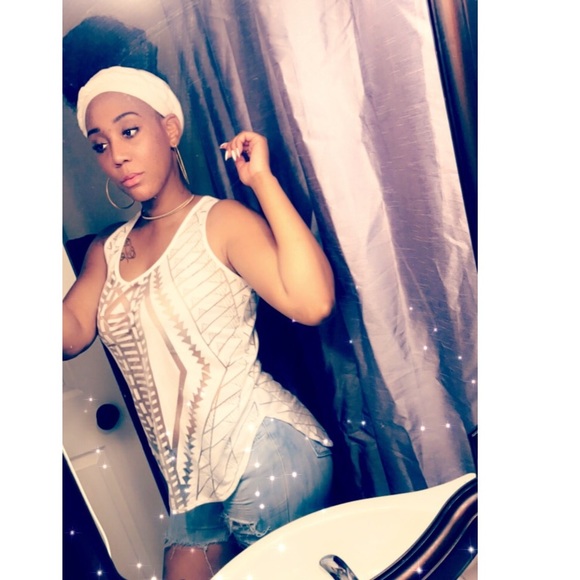 Meet Your Posher - Picture 7 of 8