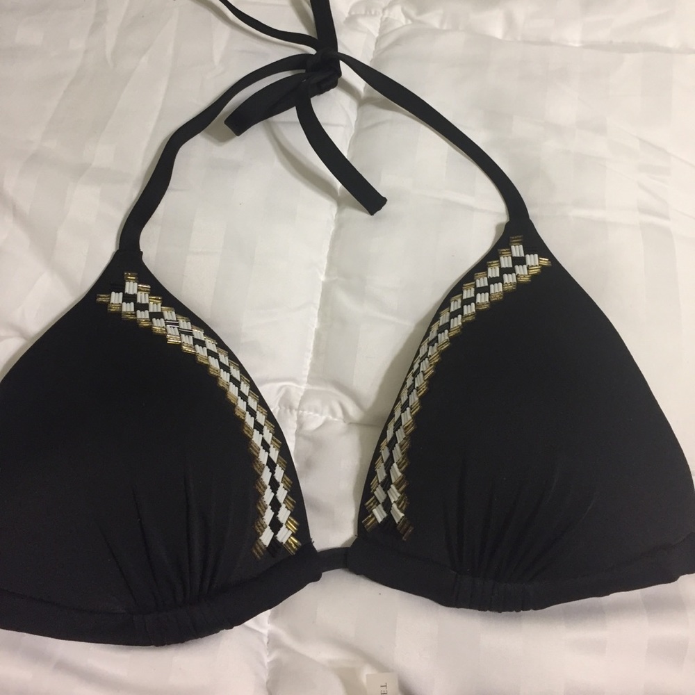 Black bikini