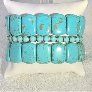 Triple strand turquoise colored stretchy bracelets