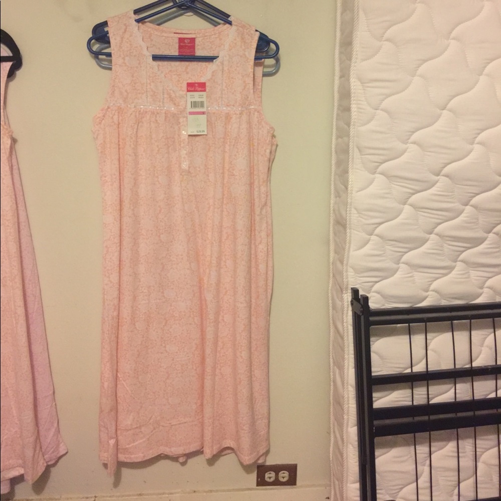 Chili Peppers peach size Snightgown. New with tag