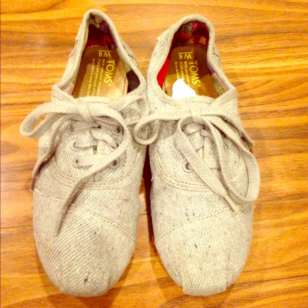 Discontinued TOMS Cordones