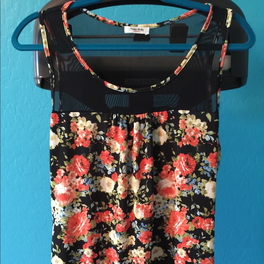 Floral maternity blouse