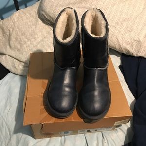 UGG Women's Classic Short Boot