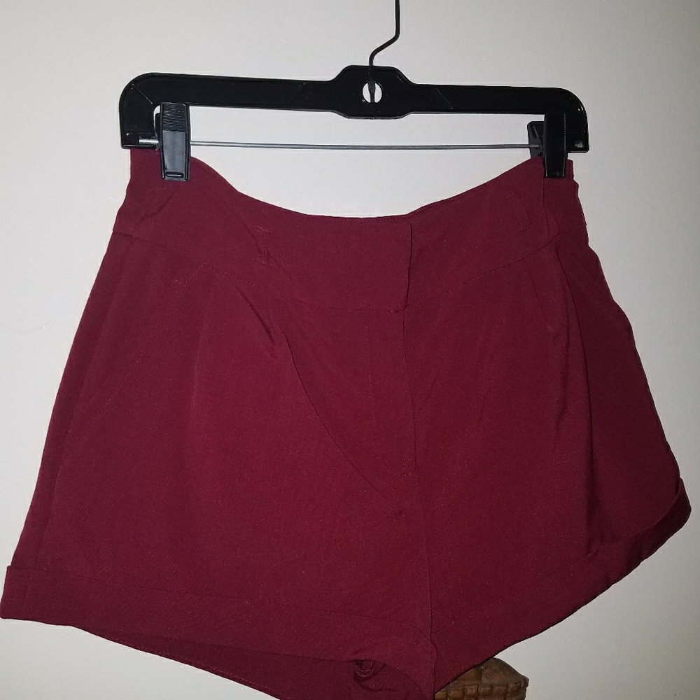 Shorts - Picture 3 of 3