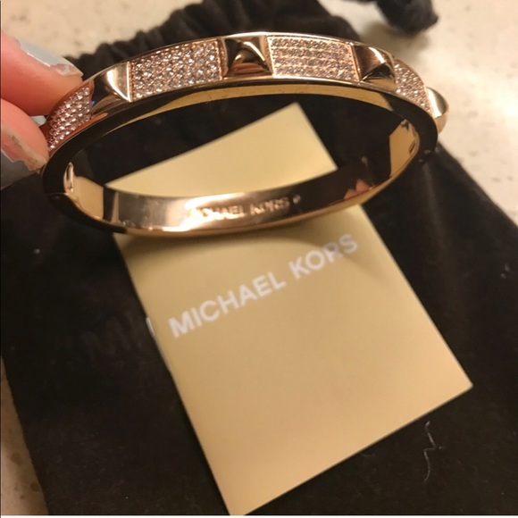 Micheal Kors Rose Gold Pave Bracelet! - Picture 3 of 4