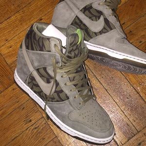 Nike Dunk Skyhi