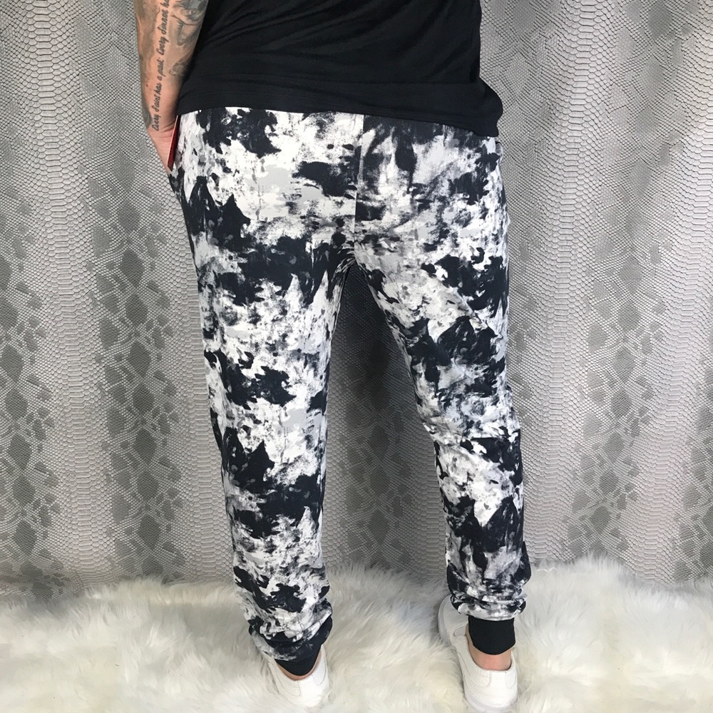 Butter Soft Black white tye dye joggers w pockets - Picture 7 of 7