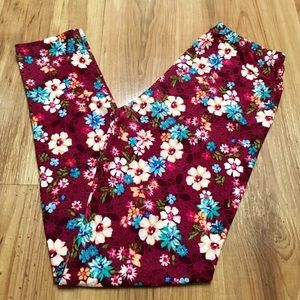OS Burgundy Blooms Leggings