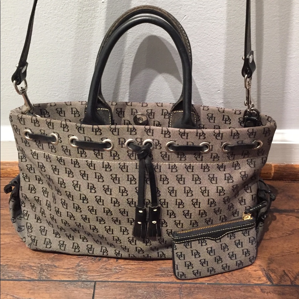 Dooney & Bourke signature tassel tote & coin purse