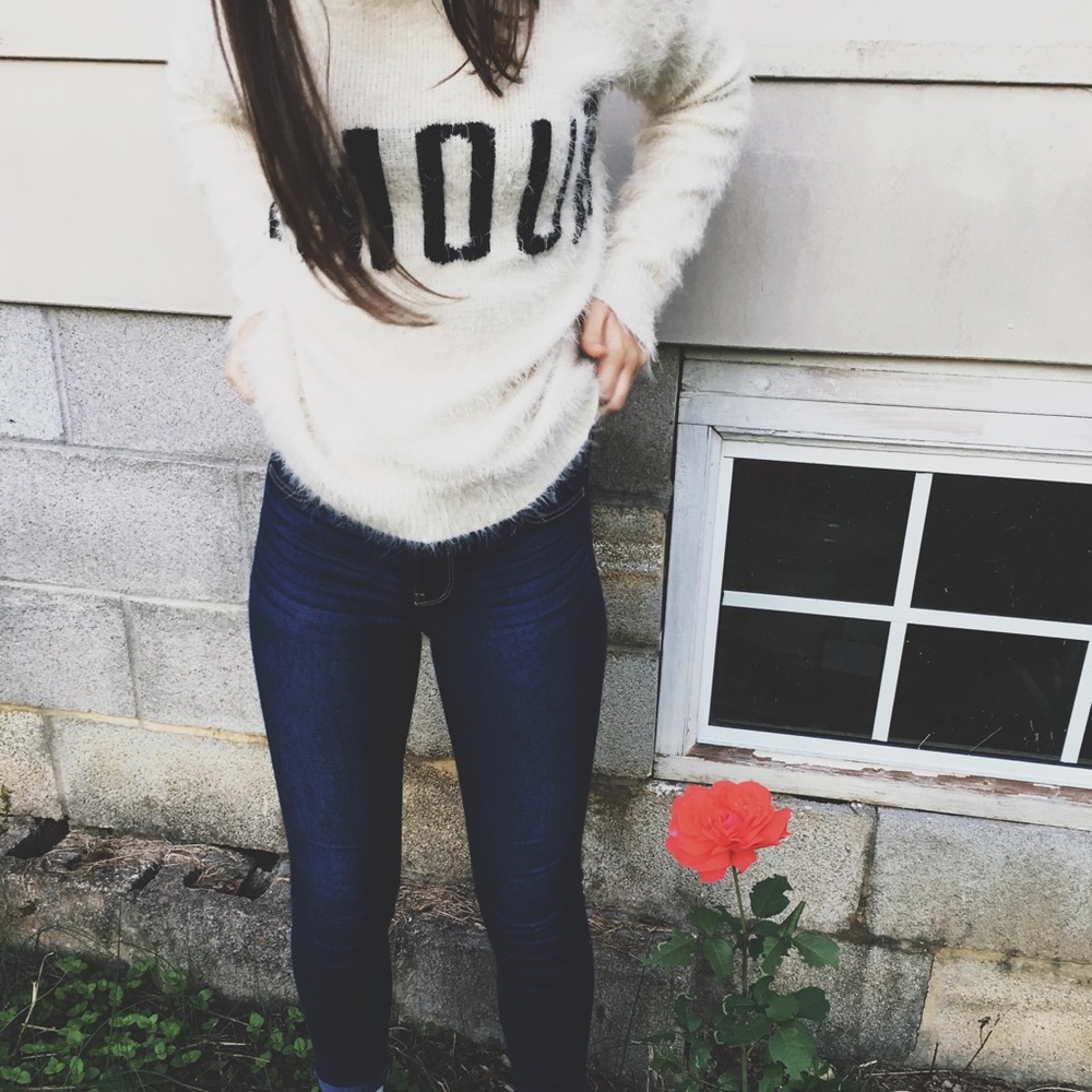 Fuzzy Maddison Sweater - Picture 3 of 4