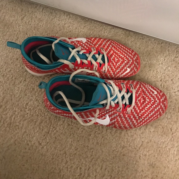 Nike Free runs - Picture 2 of 4