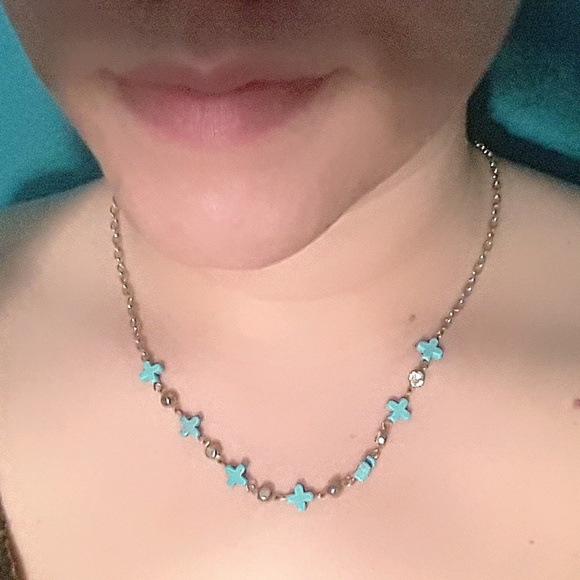Gold and Turquoise Color Necklace - Picture 1 of 2