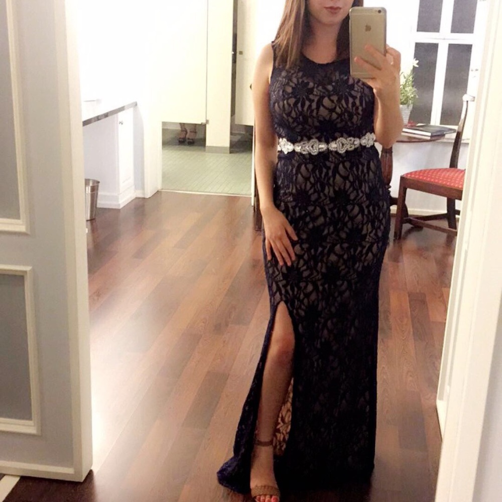 Dark blue sparkly dress 💁🏼