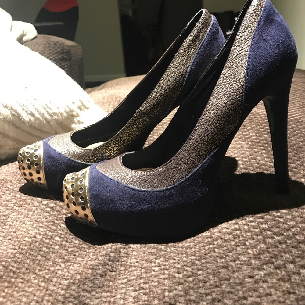 Jennifer Lopez suede and gold heels