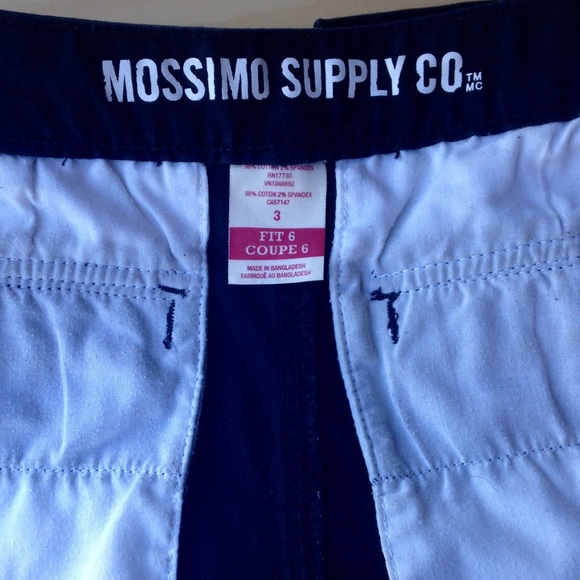 Mossimo juniors size 3 black khaki shorts - Picture 3 of 3