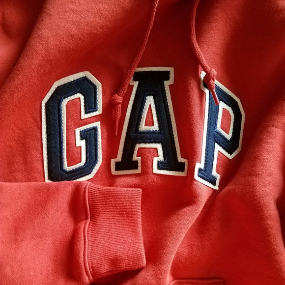 NWT GAP HOODIE RED - Picture 2 of 4