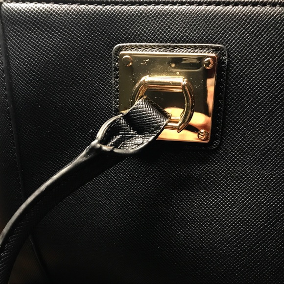 Large Purse - Picture 2 of 3