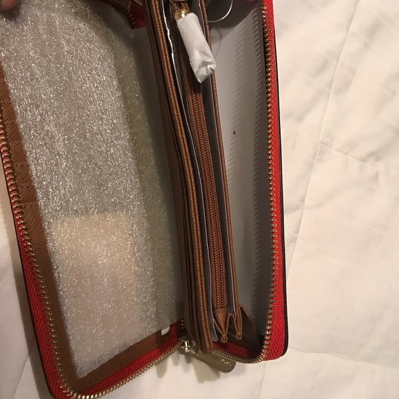 NWT Michael Kors Travel Continental Wristlet - Picture 2 of 8