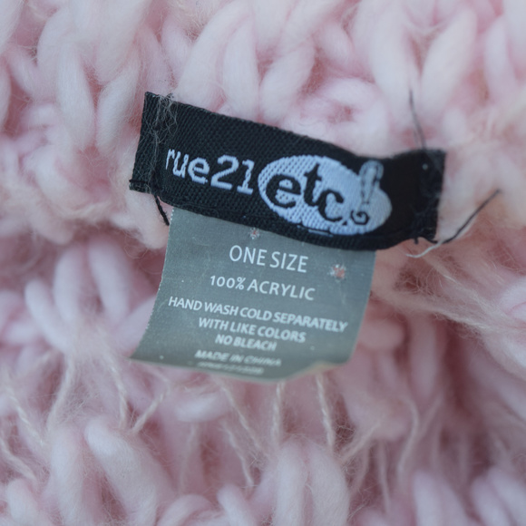 💜2 for $10💜 Rue 21 Fluffy Pink Infinity Scarf - Picture 3 of 3