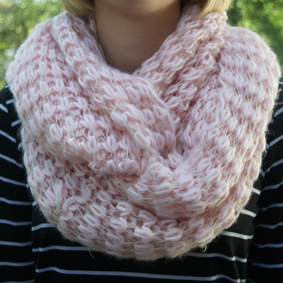 💜2 for $10💜 Rue 21 Fluffy Pink Infinity Scarf - Picture 2 of 3