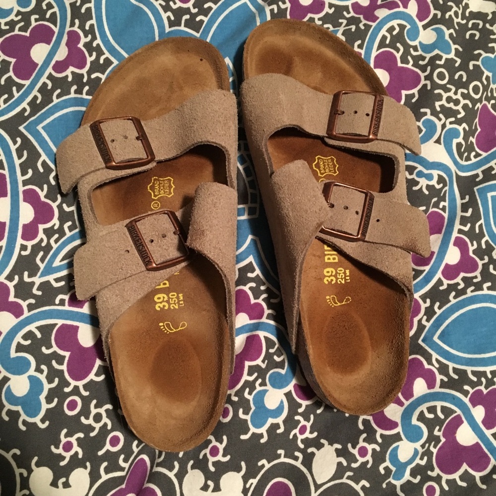 BRAND NEW Birkenstock Arizona Taupe Suede Sandals