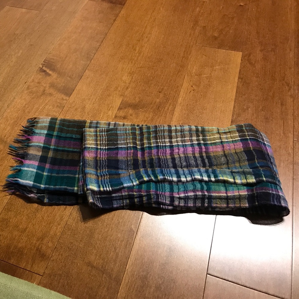 Plaid scarf
