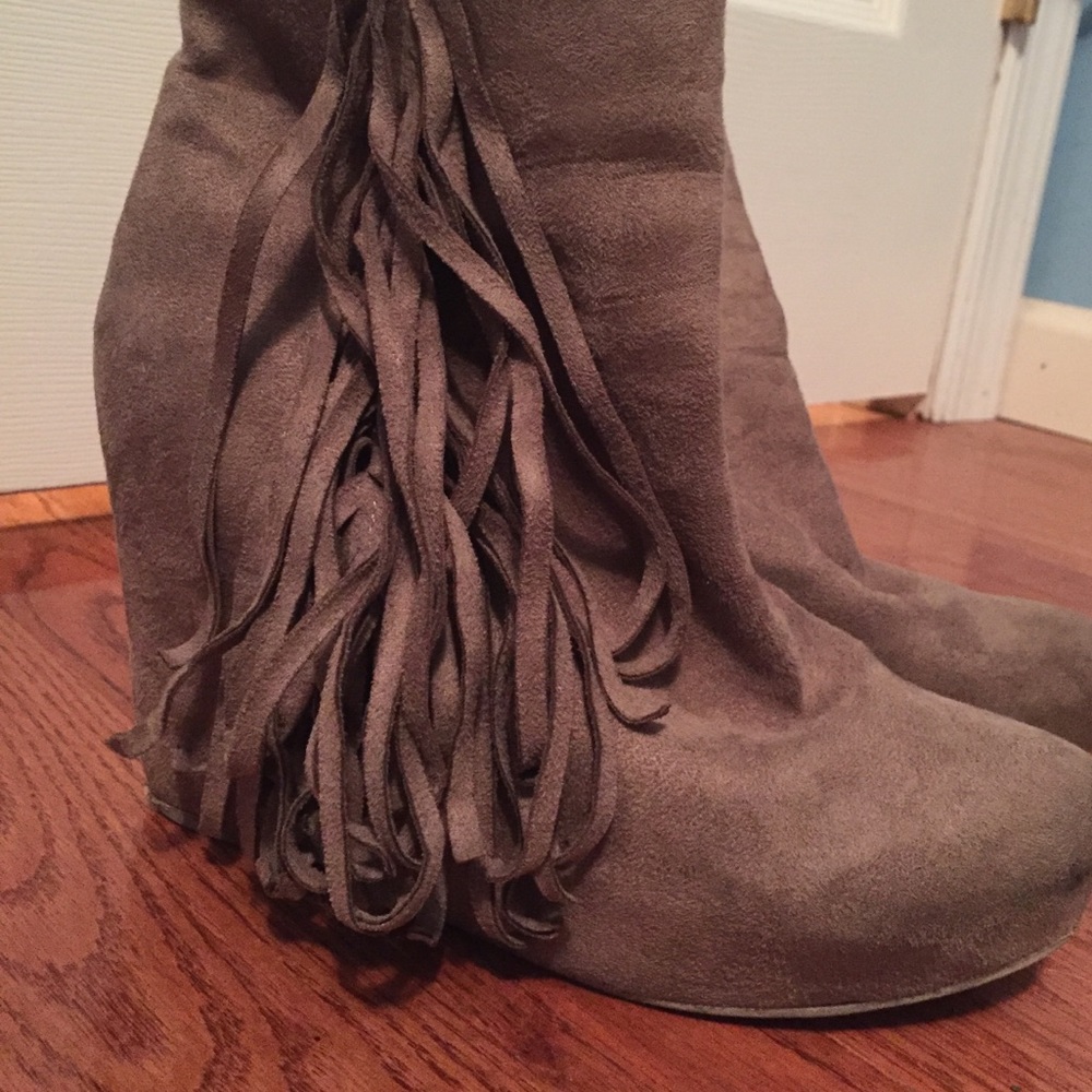 ❗️Price Drop❗️Fringe Booties