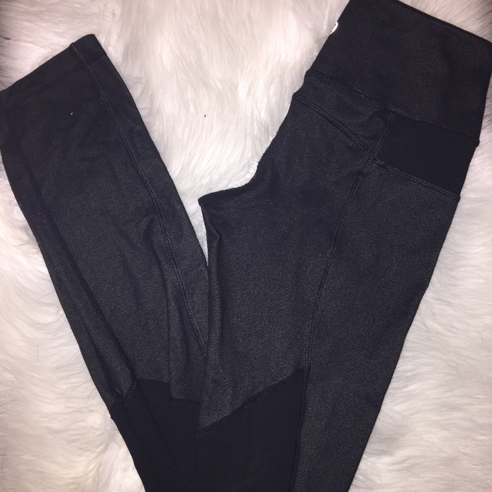 Black lululemon leggings