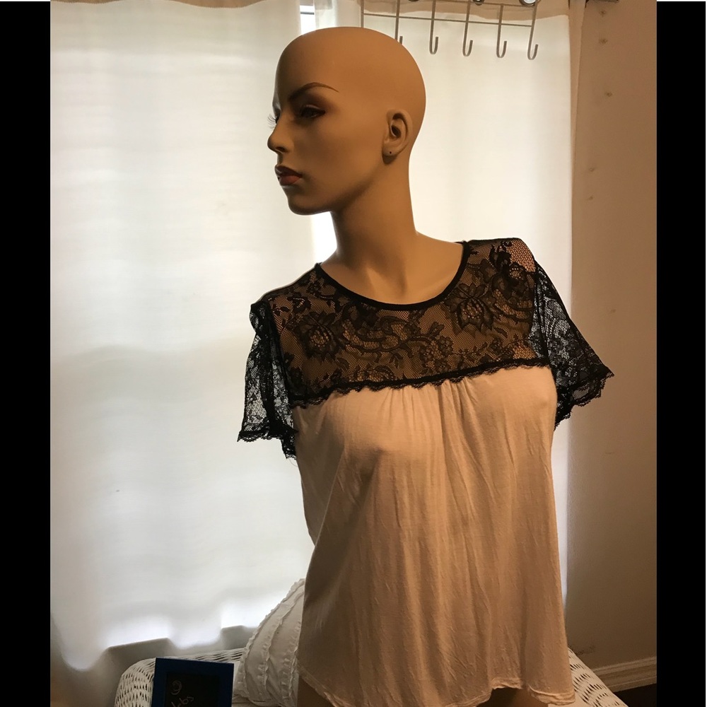 Big Discount!! Cotton On Dressy White/Black Top!